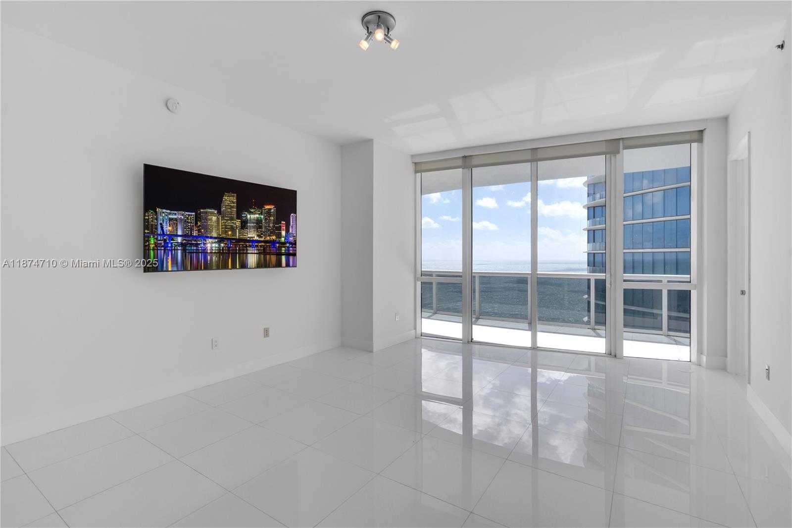 TDR TOWER III CONDO - Residential Lease