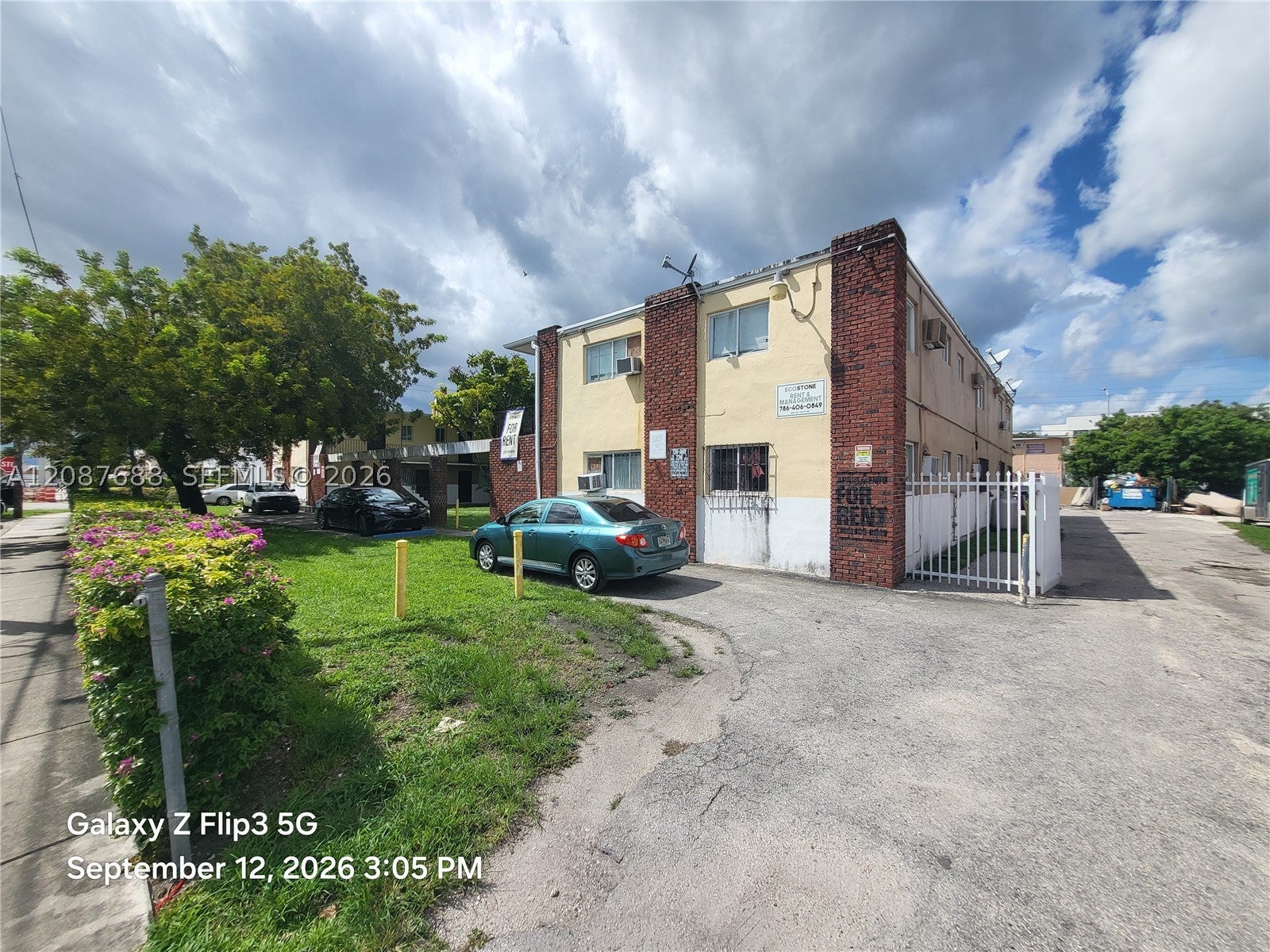 1895 NW 35th St