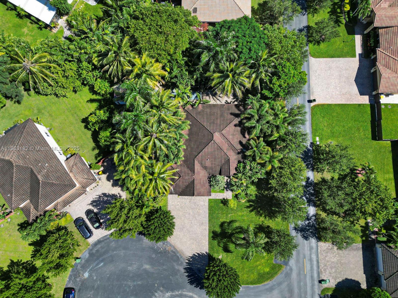 REDLAND REEF - Residential