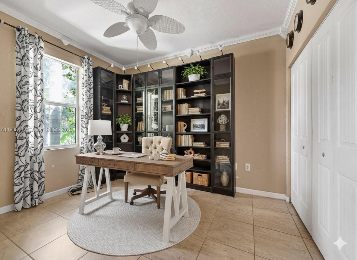 REDLAND REEF - Residential