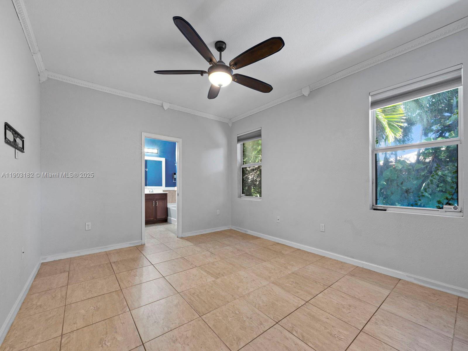REDLAND REEF - Residential