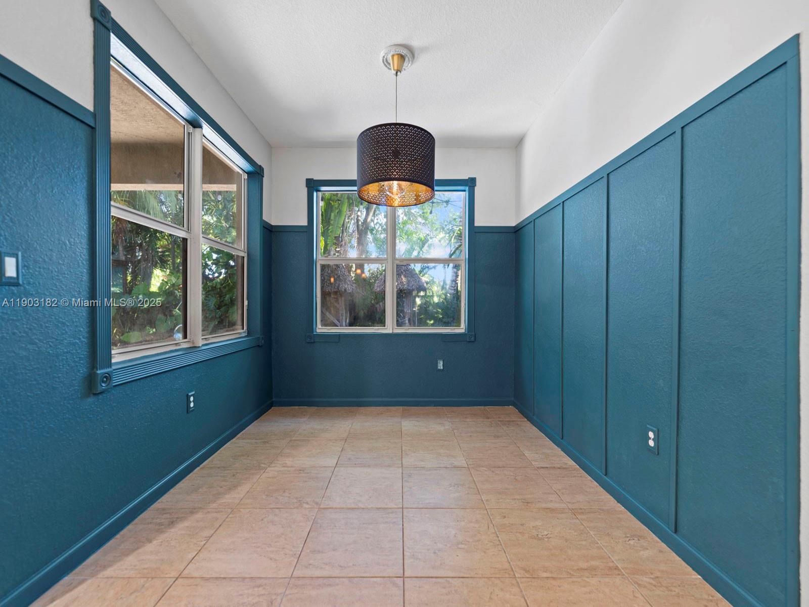 REDLAND REEF - Residential