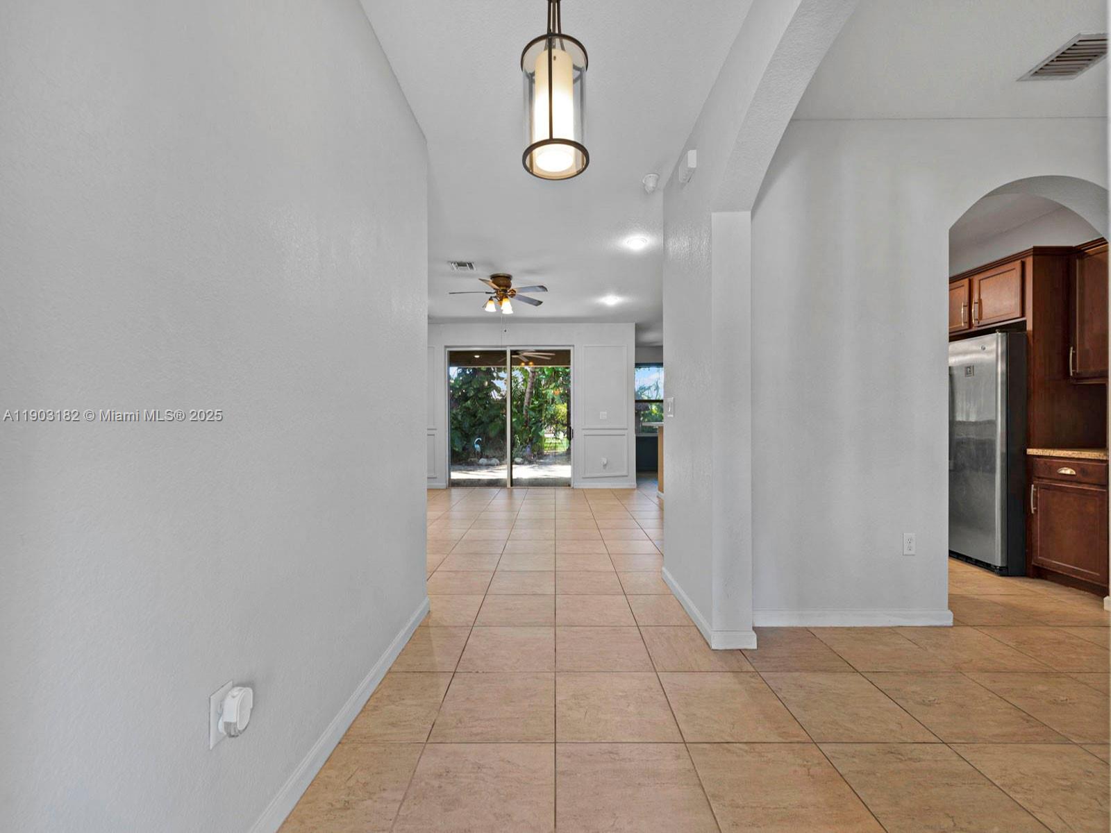 REDLAND REEF - Residential