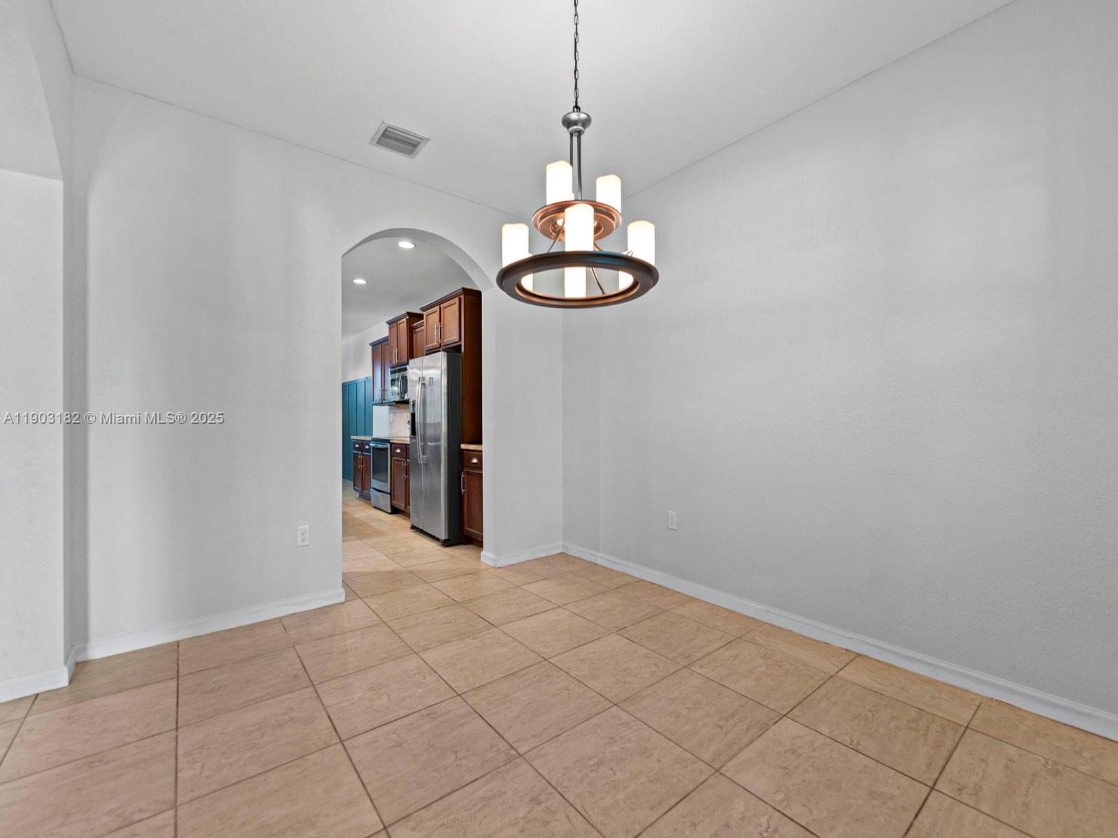 REDLAND REEF - Residential