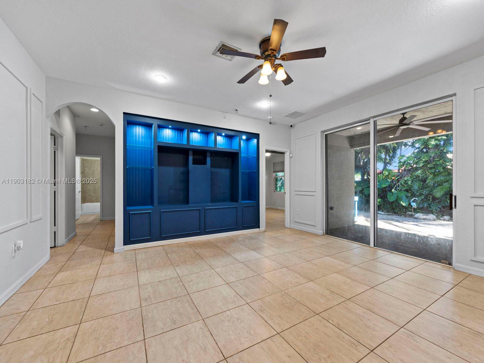 REDLAND REEF - Residential