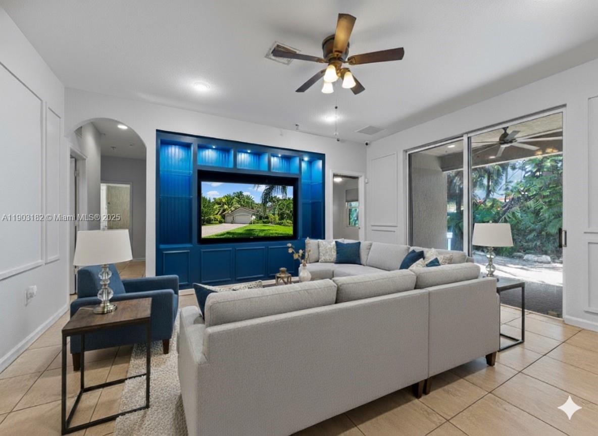 REDLAND REEF - Residential