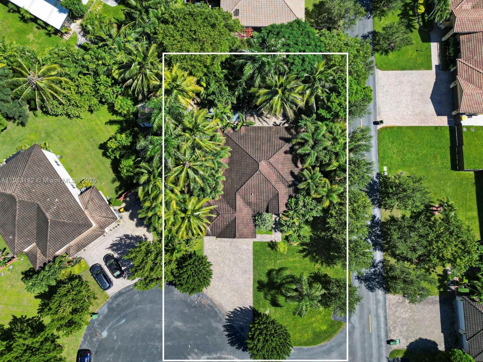 REDLAND REEF - Residential
