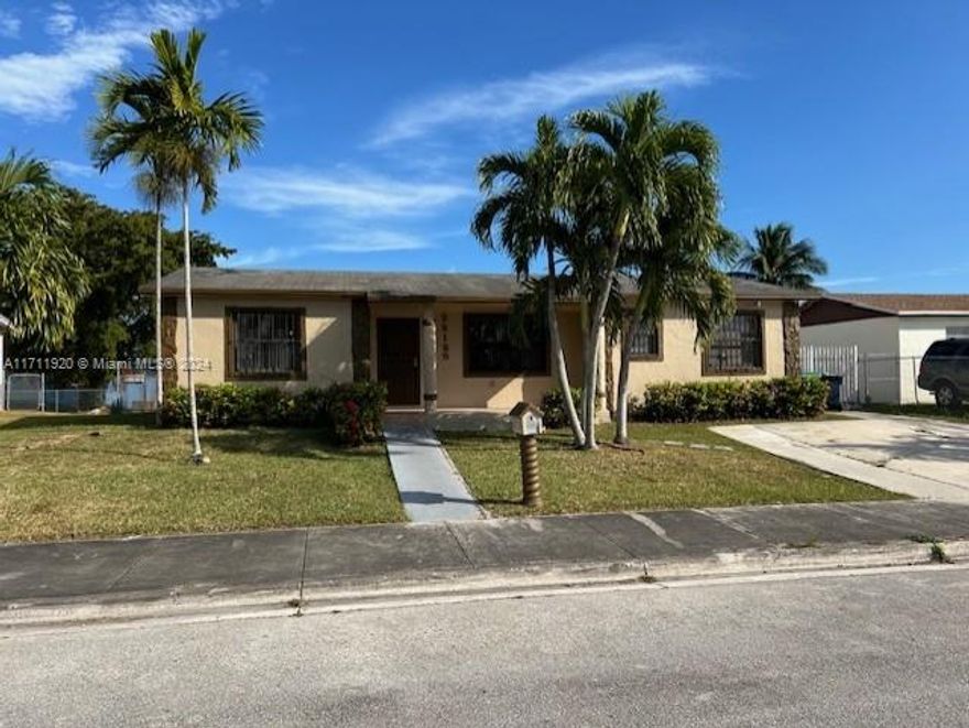 HURRY DON'T MISS OUT ON THIS SPACIOUS 4BED 2BATH ONE-STORY SINGLE-FAMILY HOME WITH NO HOA. THIS PROPERTY FEATURES TILE FLOORS THROUGHOUT, 2-YEAR-OLD AC, SPACIOUS MASTER SUITE WITH WALK-IN CLOSET, LARGER KITCHEN, SEPERATE LAUNDRY ROOM, BIG YARD TO BUILD YOUR DREAM POOL AND ENTERTAIN FAMILY AND FRIENDS. THIS IS A MUST SEE.