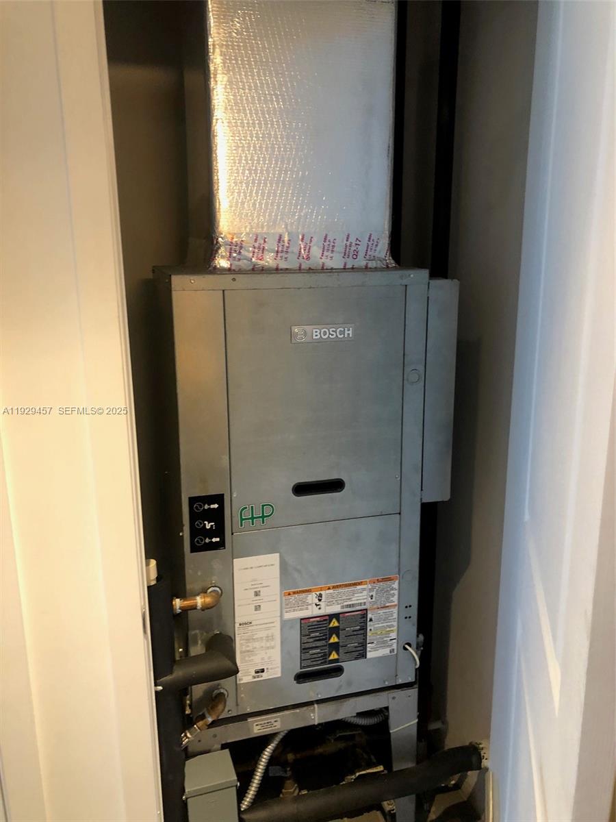 CANVAS CONDO - Residential Lease