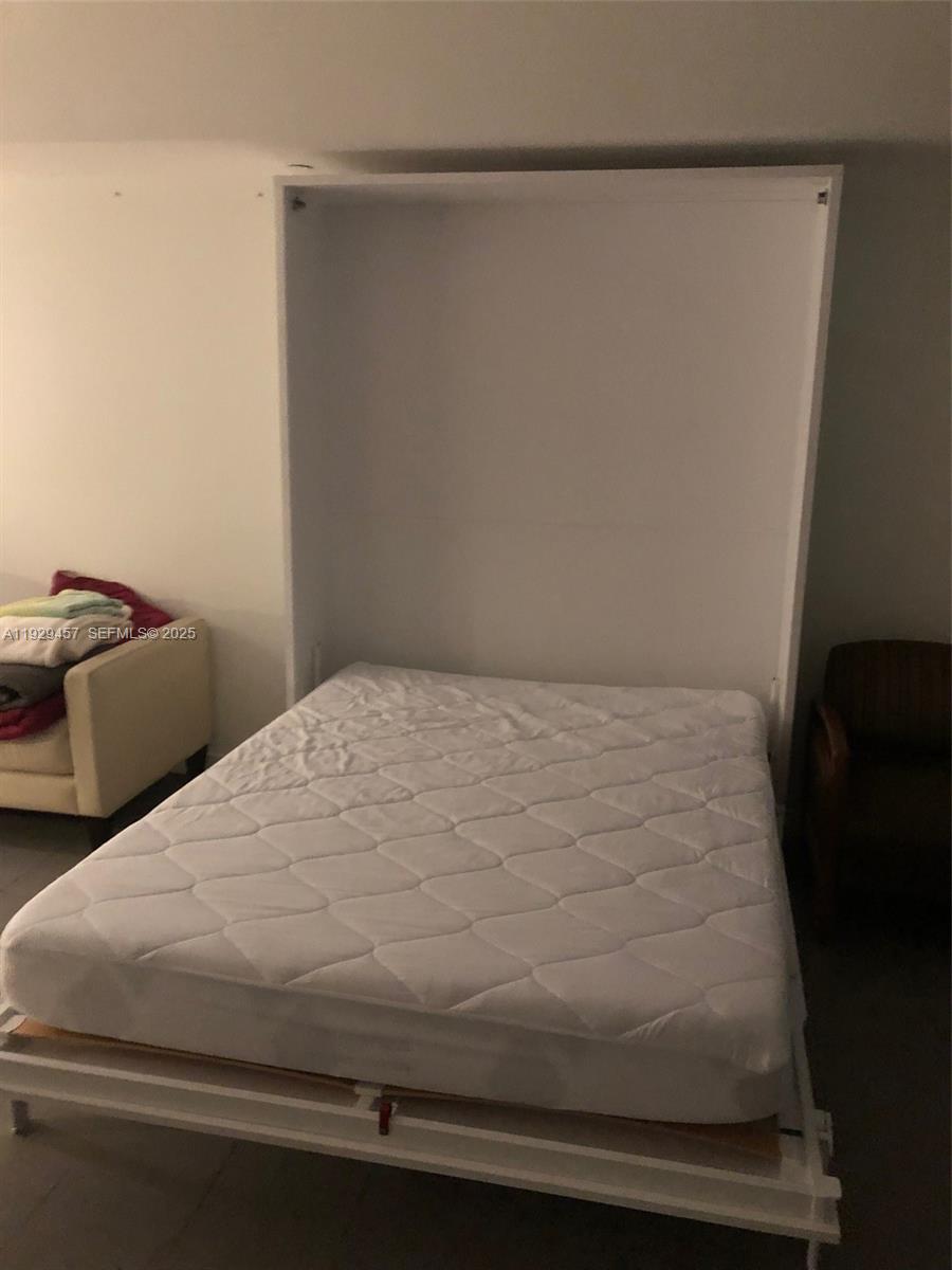 CANVAS CONDO - Residential Lease