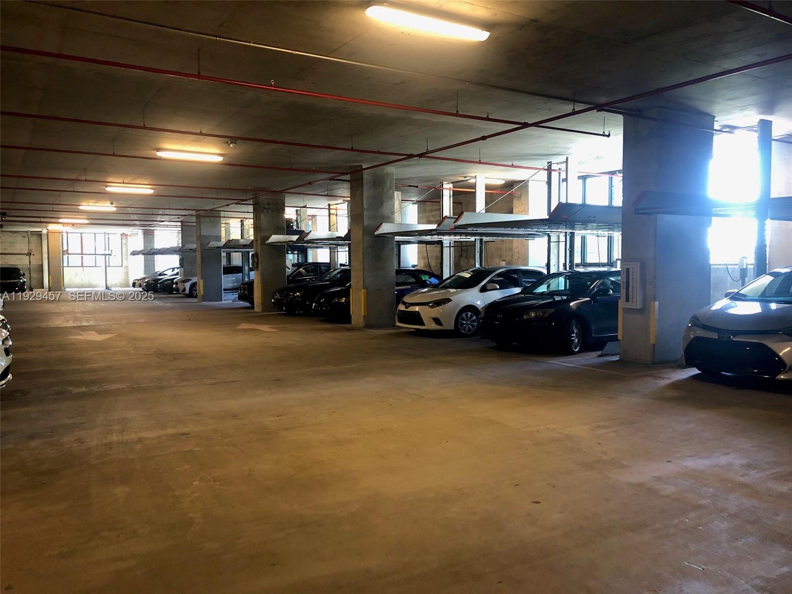 CANVAS CONDO - Residential Lease