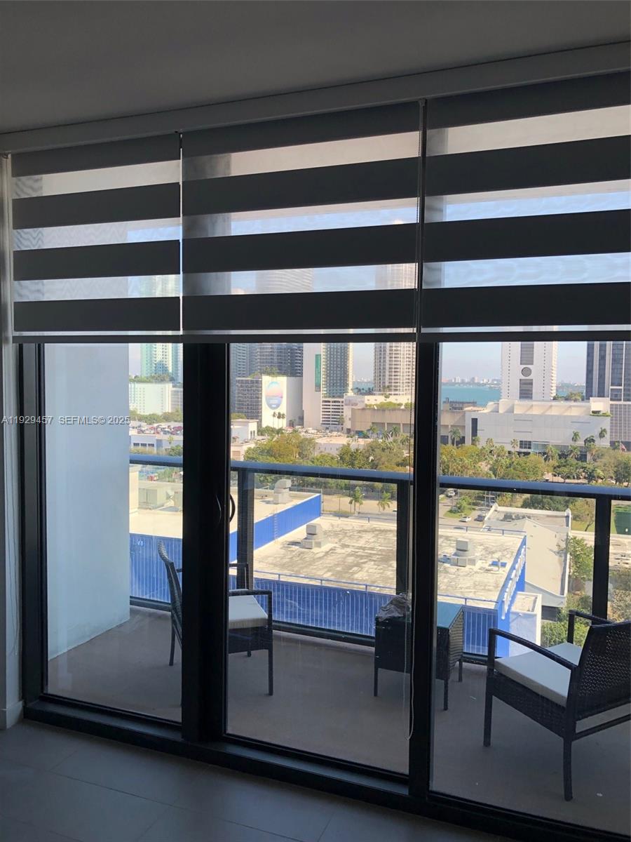 CANVAS CONDO - Residential Lease