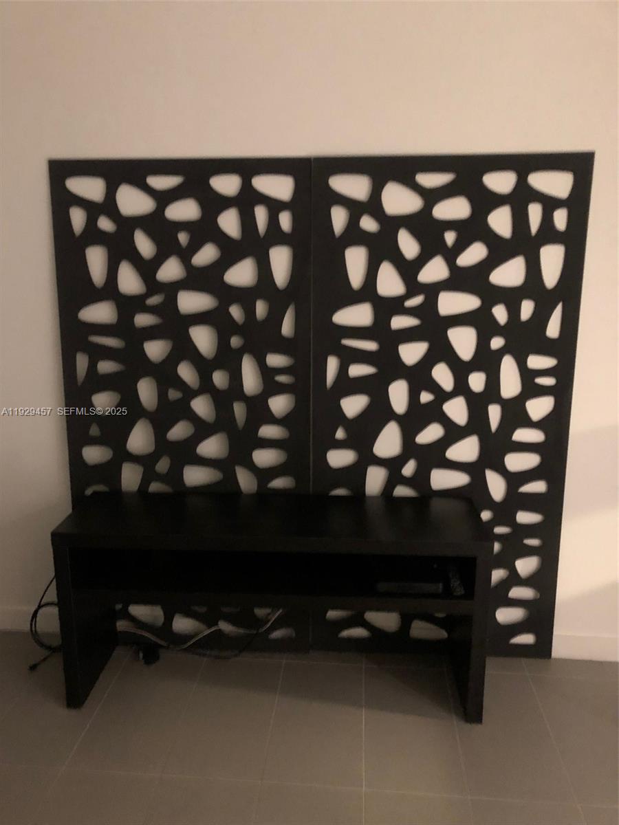 CANVAS CONDO - Residential Lease