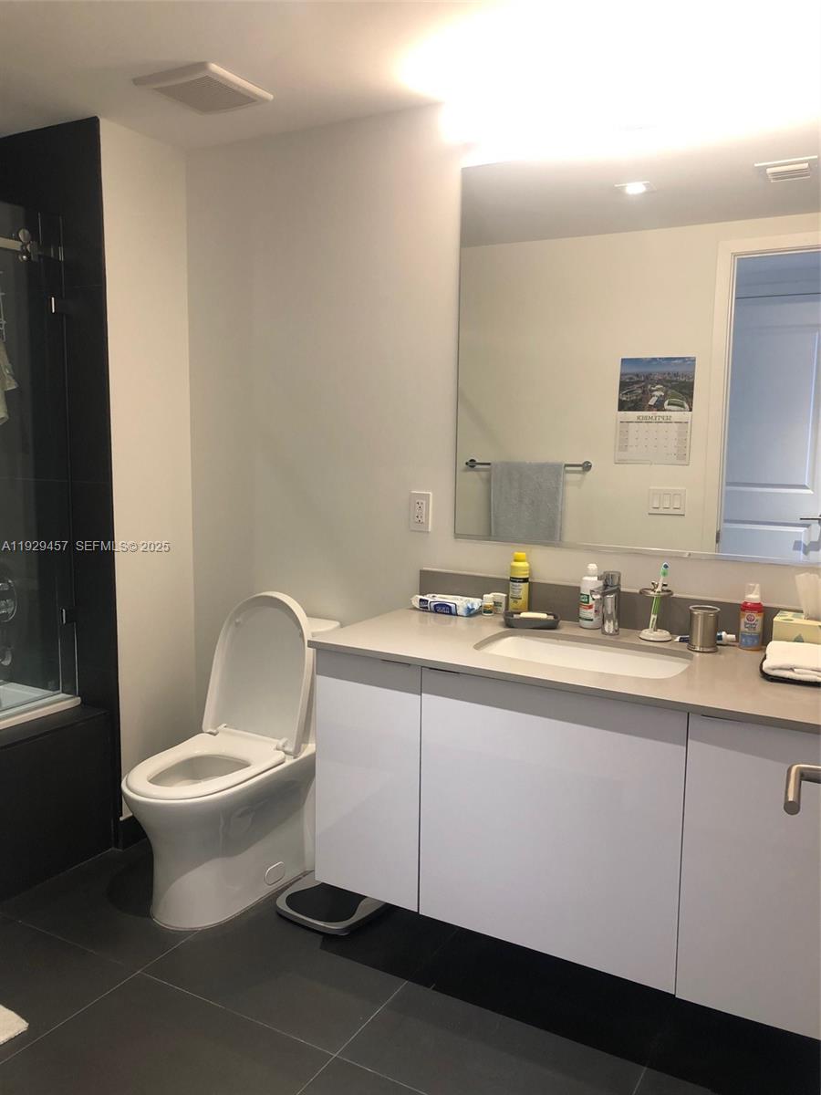 CANVAS CONDO - Residential Lease