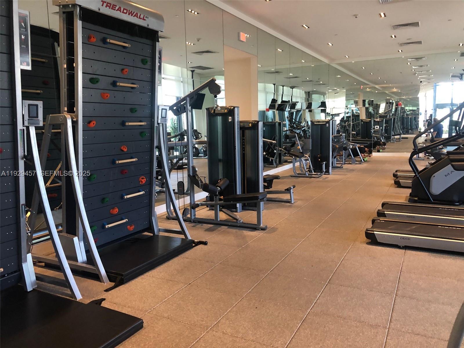 CANVAS CONDO - Residential Lease