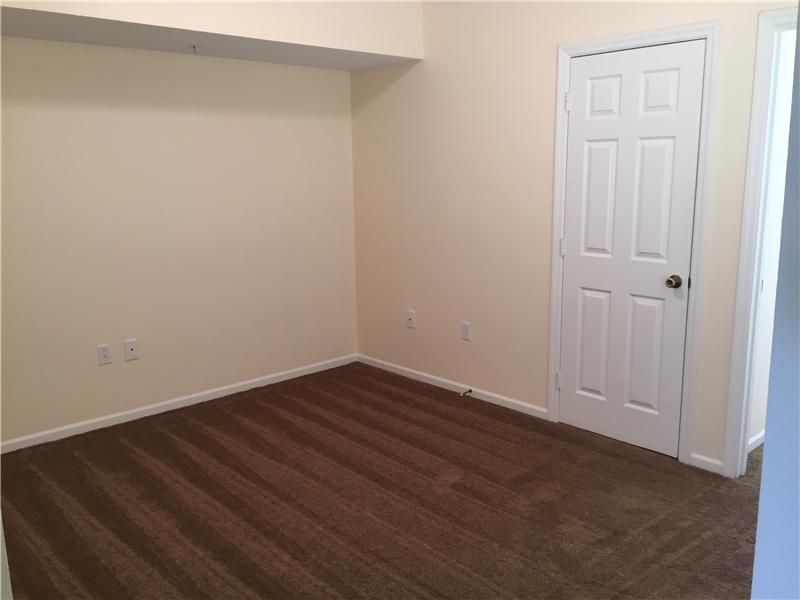 ARISSA PLACE CONDOMINIUM - Residential Lease