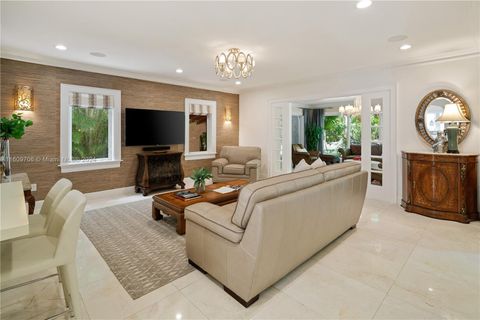 Single Family Residence in Coral Gables FL 2710 Columbus Blvd 15.jpg