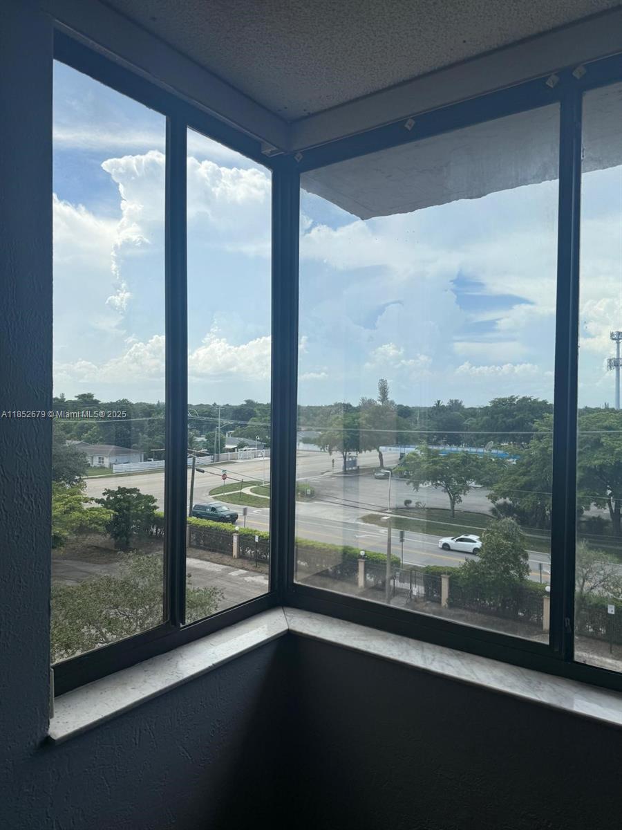 EATON AT HAMPTONS WEST CO - Residential