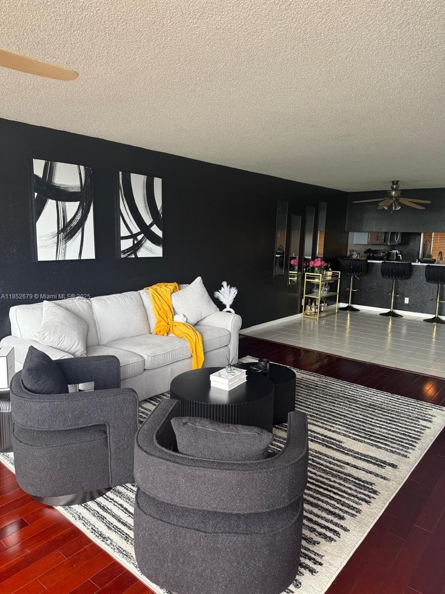EATON AT HAMPTONS WEST CO - Residential