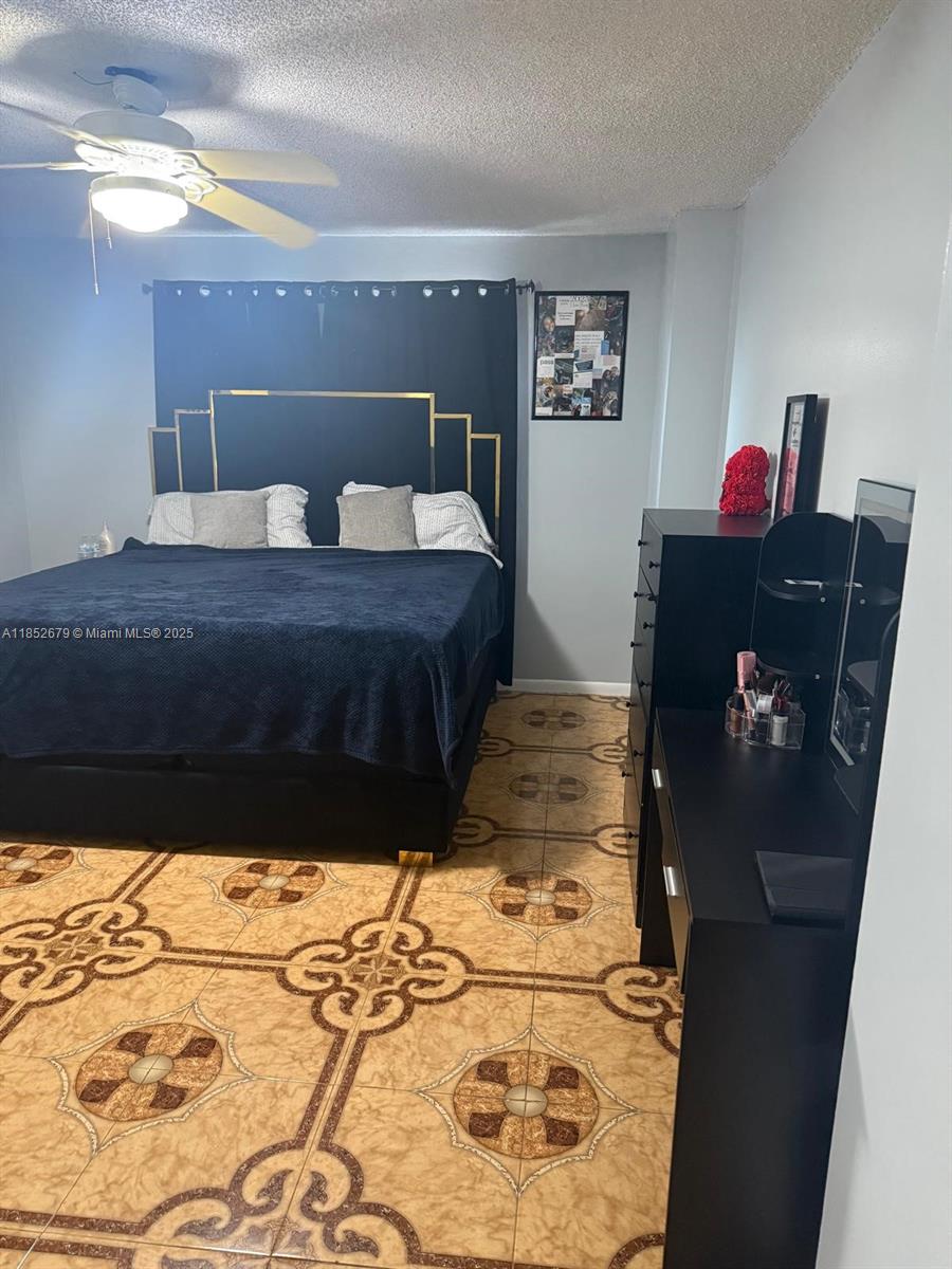 EATON AT HAMPTONS WEST CO - Residential