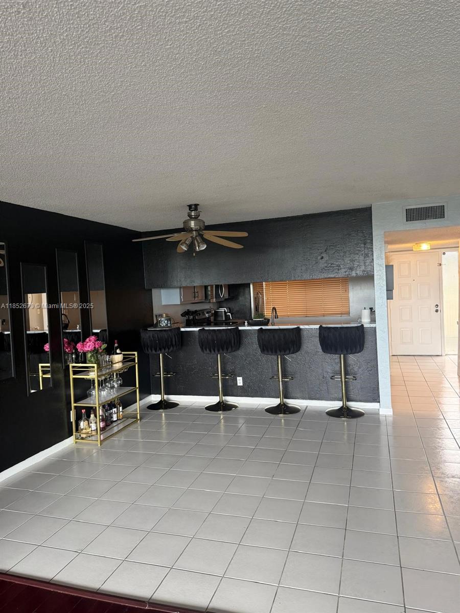 8040 Hampton Blvd 512