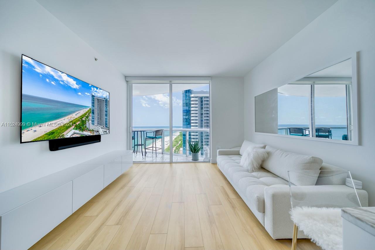 Property for Sale at 6365 Collins Ave 2406, Miami Beach, Miami-Dade County, Florida - Bedrooms: 1 
Bathrooms: 2  - $1,033,000