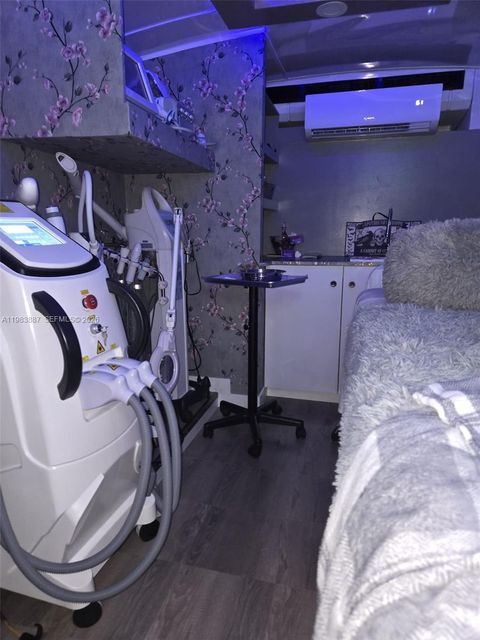 MOVIL SPA SW FOR SALE Miami FL 33145