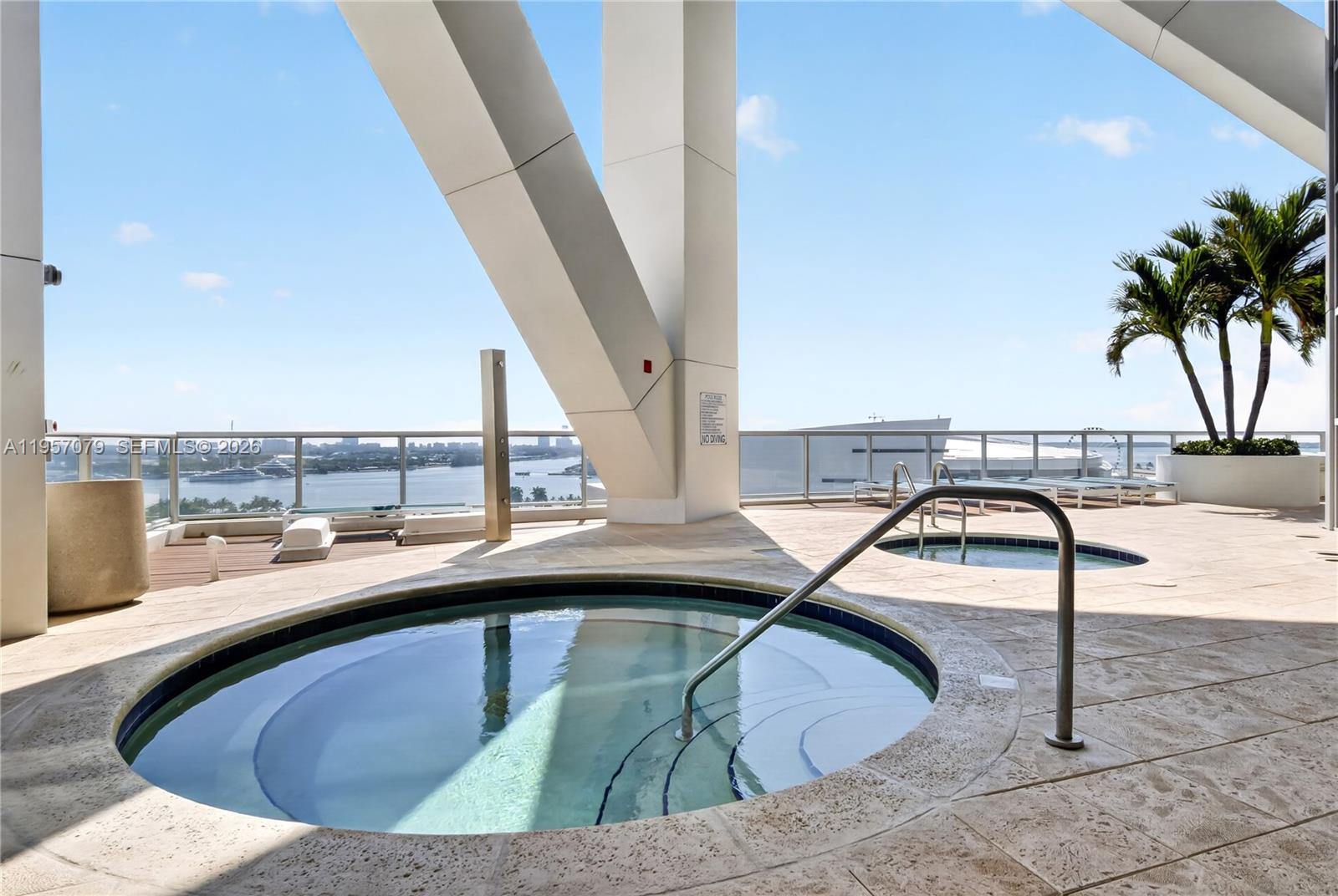 MARINABLUE CONDO - Residential