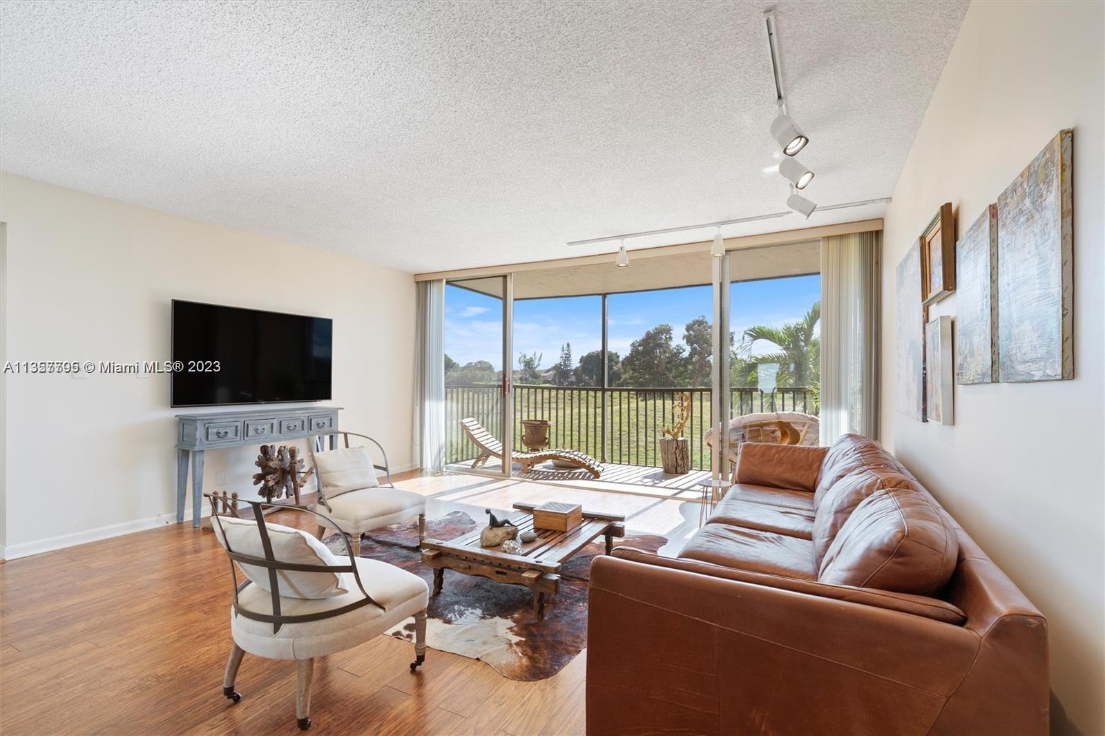 CONDOMINIUM 1 OF ENVIRON - Residential Lease