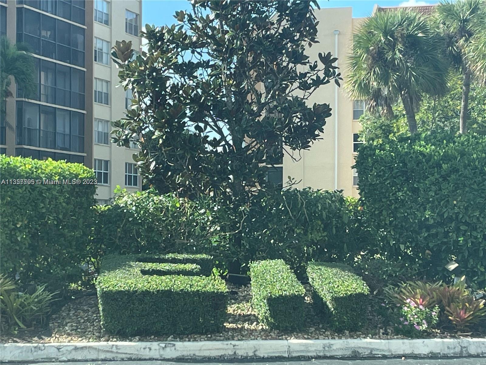 CONDOMINIUM 1 OF ENVIRON - Residential Lease