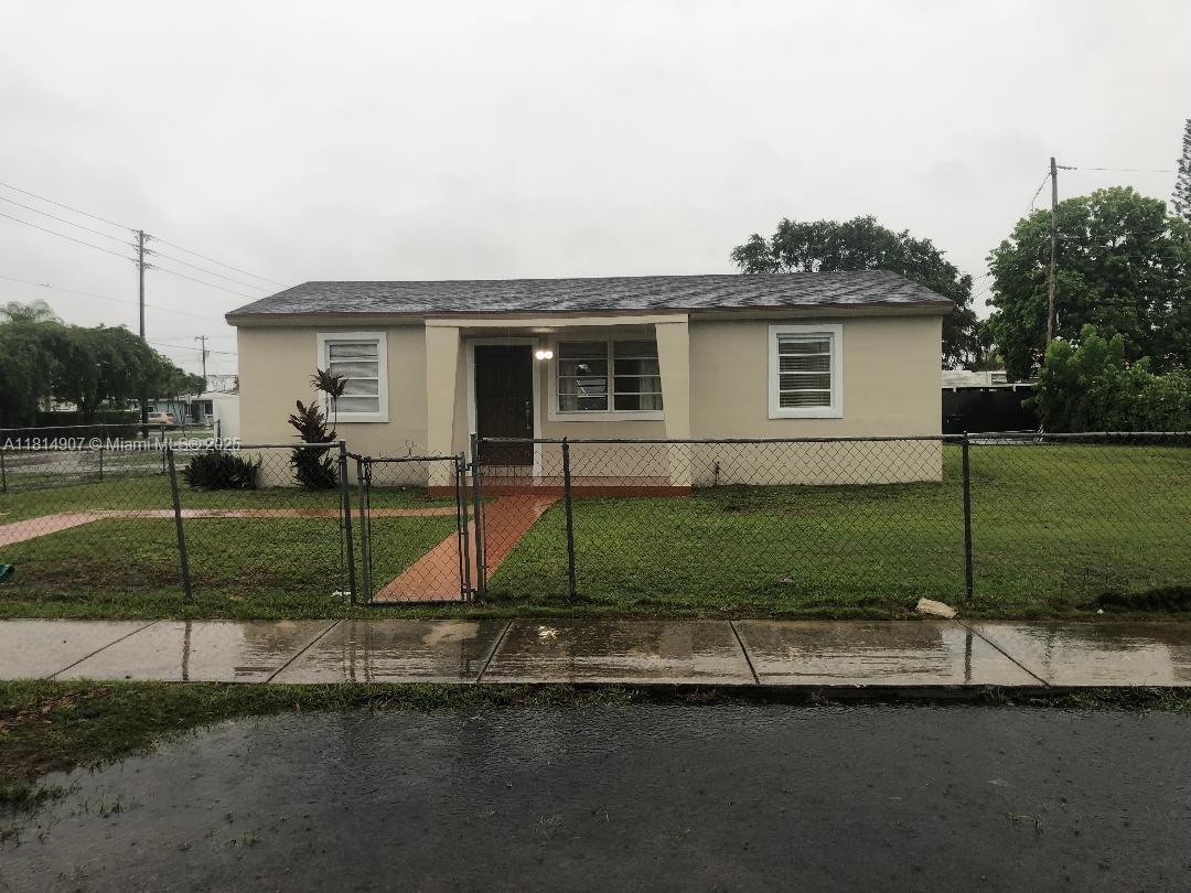 10141 Sw 38th Ter 10141, Miami, Broward County, Florida - 3 Bedrooms  
2 Bathrooms - 