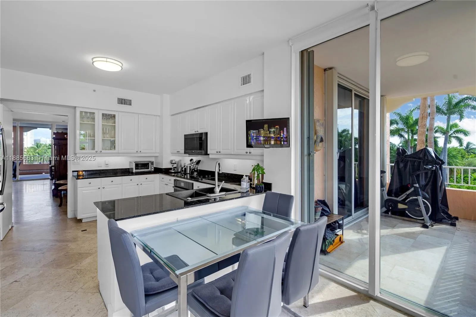 Key Biscayne, Florida 33149, United States, 2 Bedrooms Bedrooms, ,3 BathroomsBathrooms,Residential,Active,217376