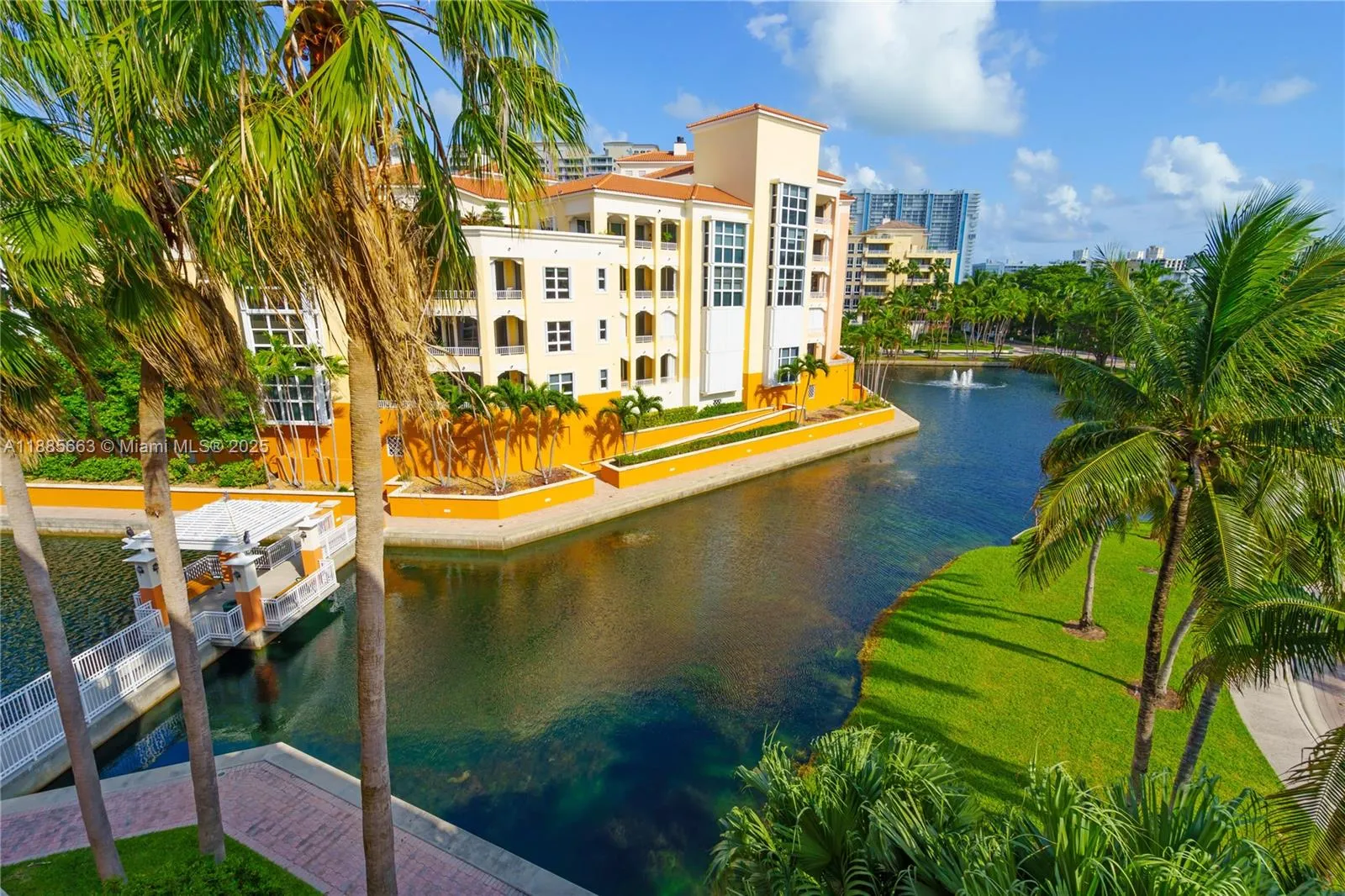 Key Biscayne, Florida 33149, United States, 2 Bedrooms Bedrooms, ,3 BathroomsBathrooms,Residential,Active,217376