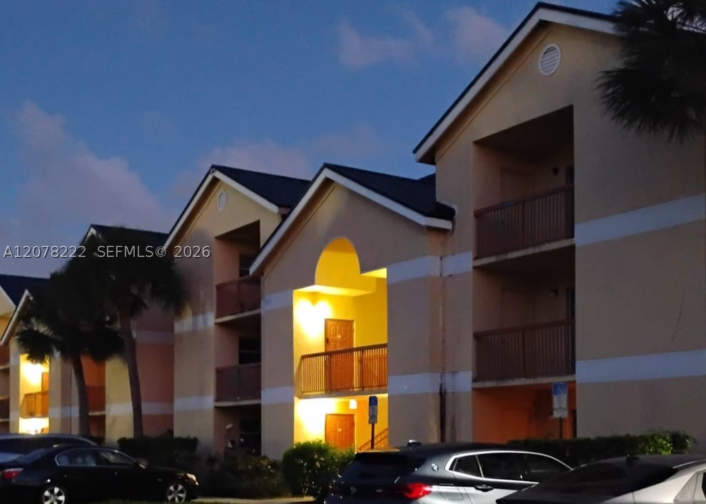 Photo of 7610 Westwood Dr #122, Tamarac, FL 33321 (MLS # A12078222)