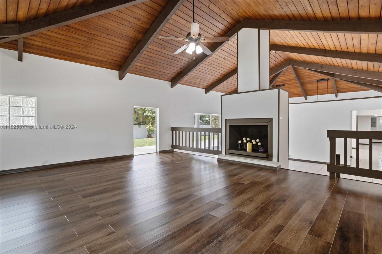 Photo 7 of 44 of 18490 SW 83rd Ave house