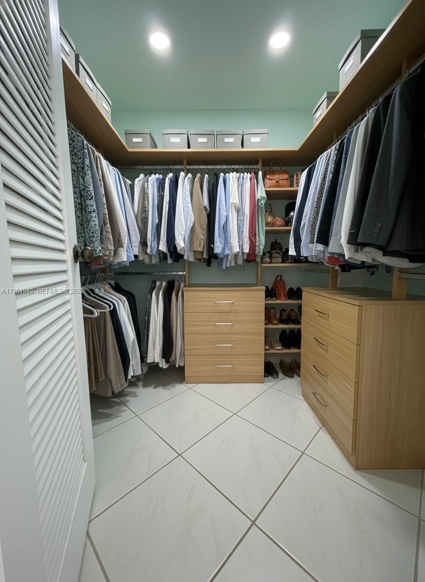 POINT EAST SEC II CONDO - Residential