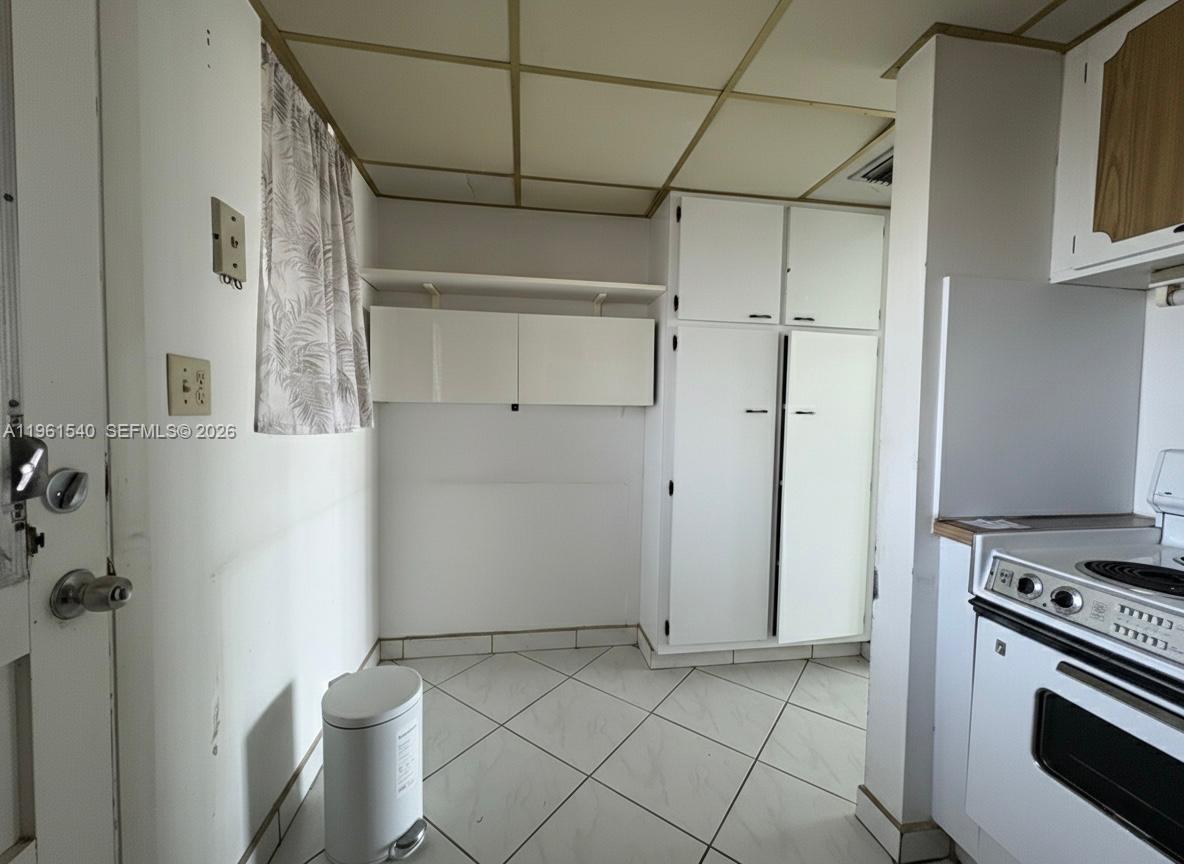 POINT EAST SEC II CONDO - Residential