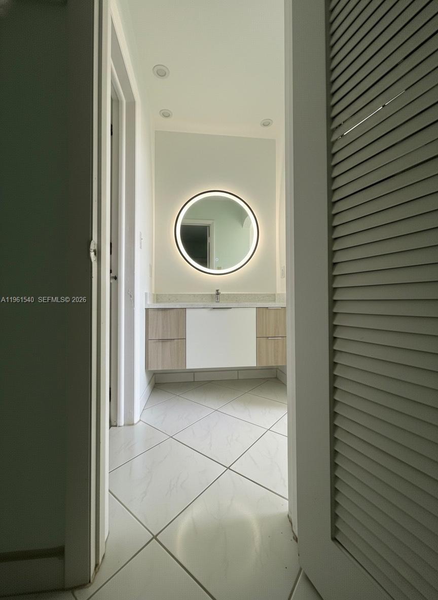 POINT EAST SEC II CONDO - Residential