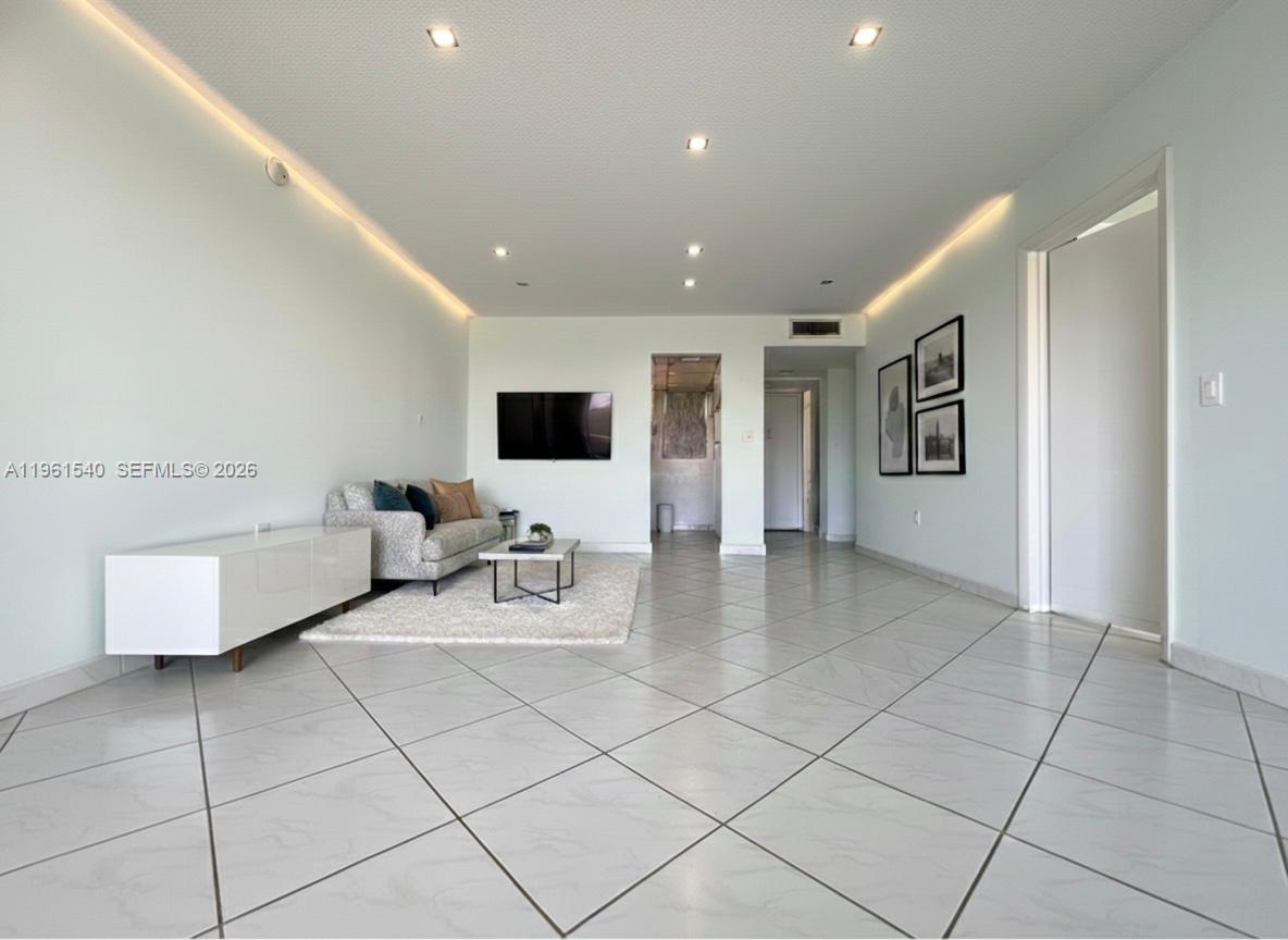 POINT EAST SEC II CONDO - Residential