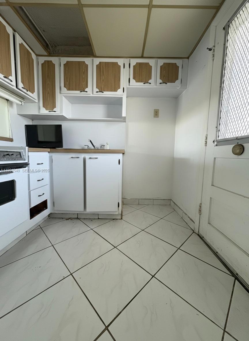 POINT EAST SEC II CONDO - Residential