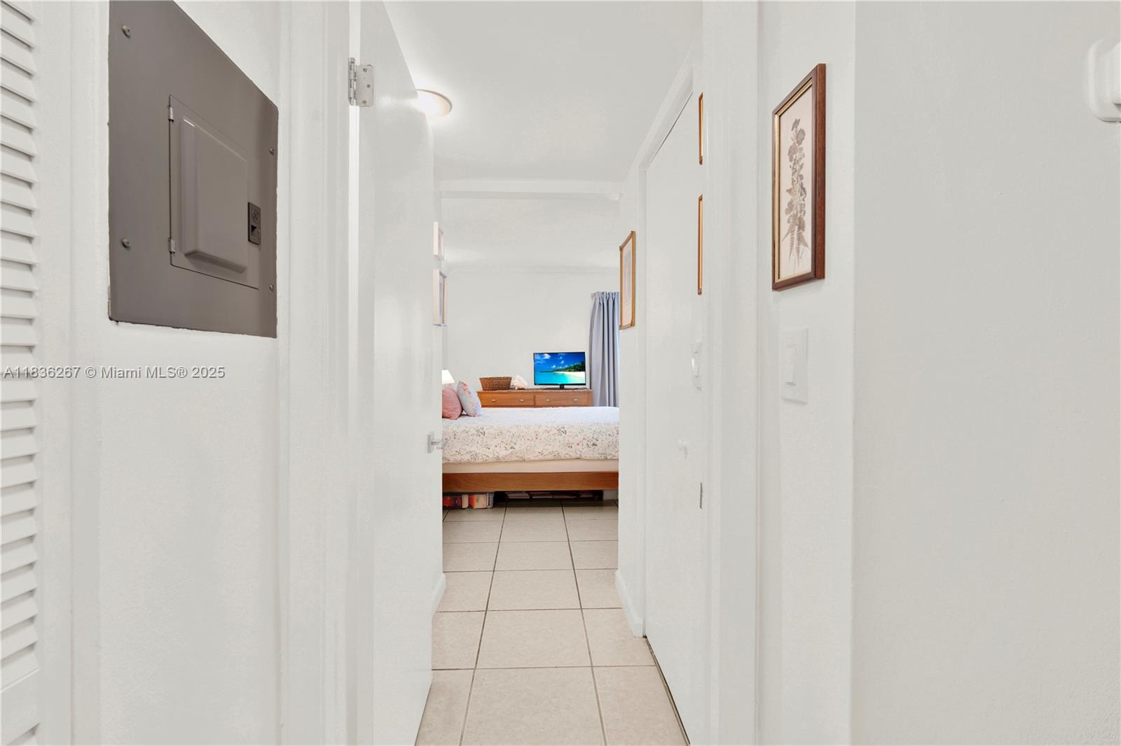 DADELAND GROVE CONDO - Residential