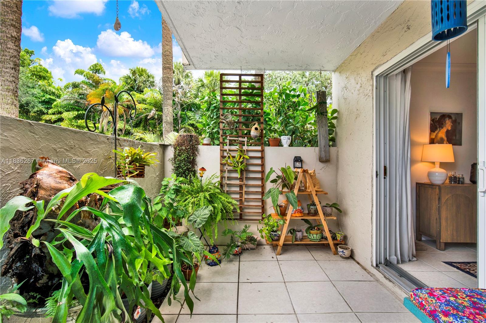 DADELAND GROVE CONDO - Residential