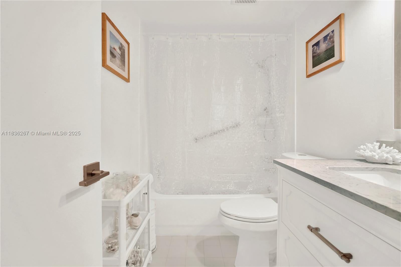 DADELAND GROVE CONDO - Residential