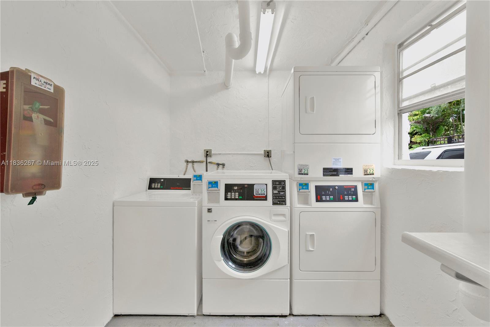 DADELAND GROVE CONDO - Residential