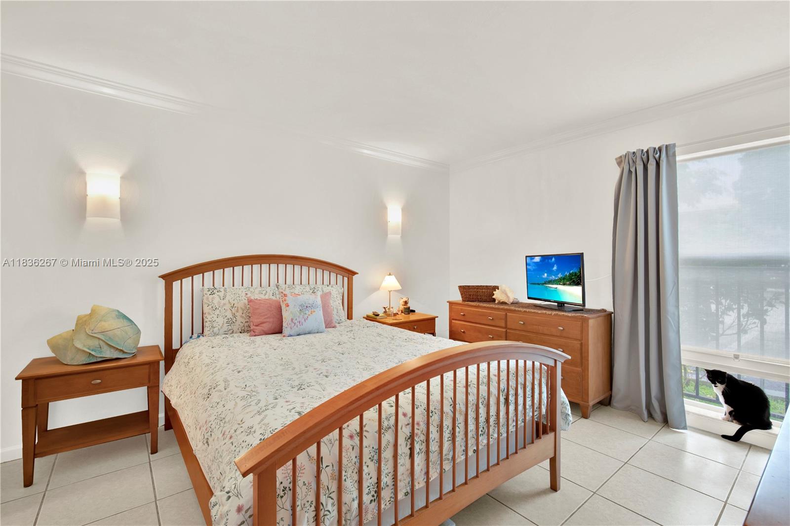 DADELAND GROVE CONDO - Residential