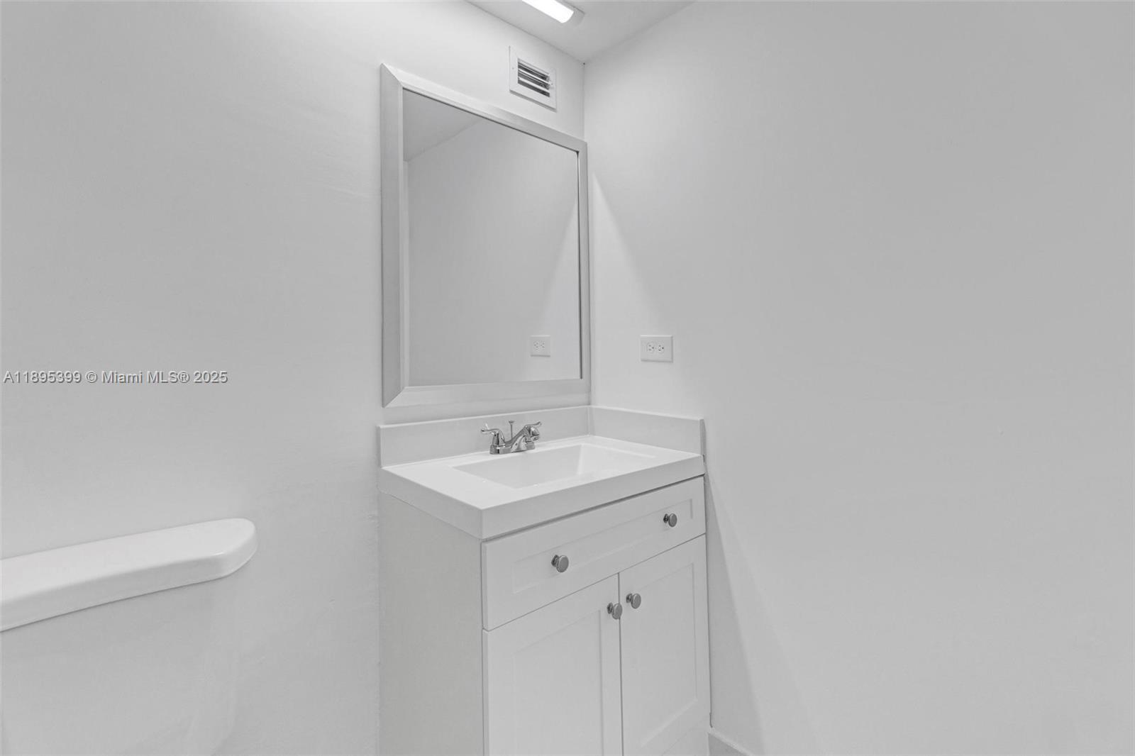 FOUR AMBASSADORS CONDO PH - Residential Lease