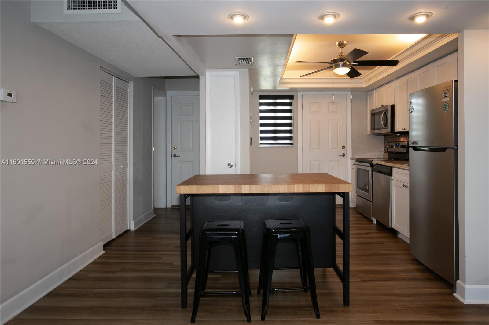 Discover this Totally Updated 1/1.5 Condo with BREATHTAKING WATER VIEWS OF SKY LAKE.This Spacious Condo is Totally Renovated Featuring: Granite Countertops, All SS Appliances, Pergo Flooring and Modern Fireplace with Storage Unit on 1st Floor.The Riviera Community is undergoing a significant renovation process which includes, Pool Renovation, Elevator Modernization, Landscaping, Painting, Lights, etc. All of this plus Direct Access to All Lake Activities. Covered Parking, Convenient Location near I-95, Shops, Restaurants, Hospitals, Beaches. Now is the Time to Buy...........Once RIVIERA is Renovated, this Building will be one of the "MOST DESIRABLE BUILDINGS IN NORTH MIAMI/MIAMI".