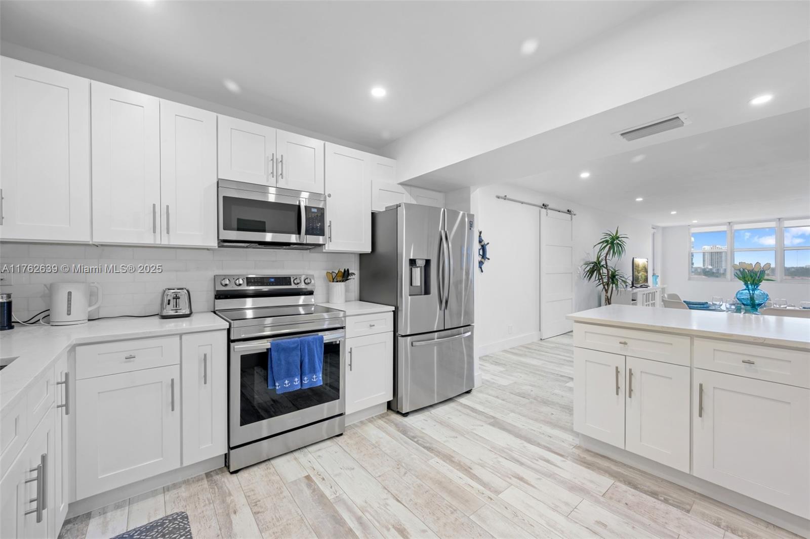 SEA AIR TOWERS CONDO - Residential Lease