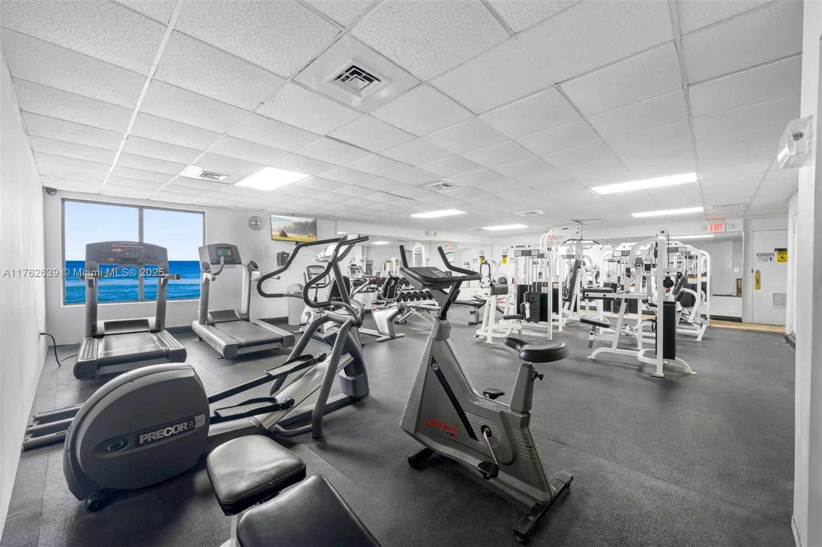 SEA AIR TOWERS CONDO - Residential Lease