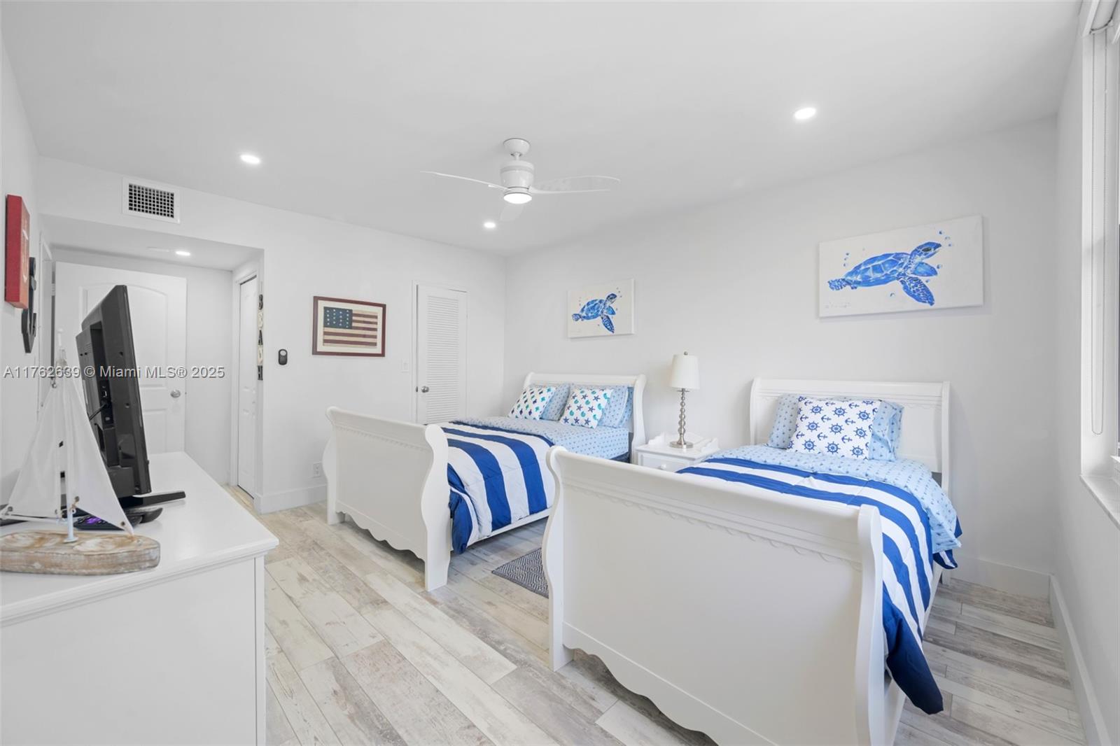 SEA AIR TOWERS CONDO - Residential Lease